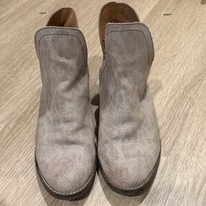 Elegant Beige Ankle Booties